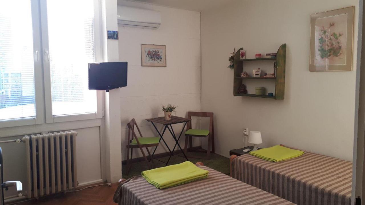 Skopje - Center Bright Apartment Extérieur photo